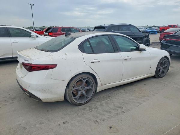 2017 ALFA ROMEO GIULIA TI RWD