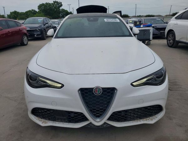 2017 ALFA ROMEO GIULIA TI RWD