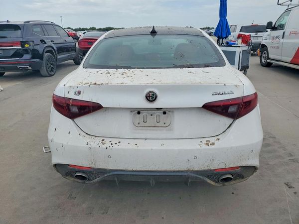 2017 ALFA ROMEO GIULIA TI RWD