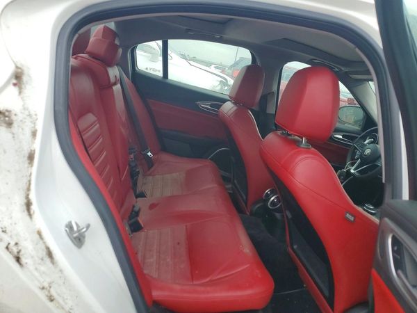 2017 ALFA ROMEO GIULIA TI RWD