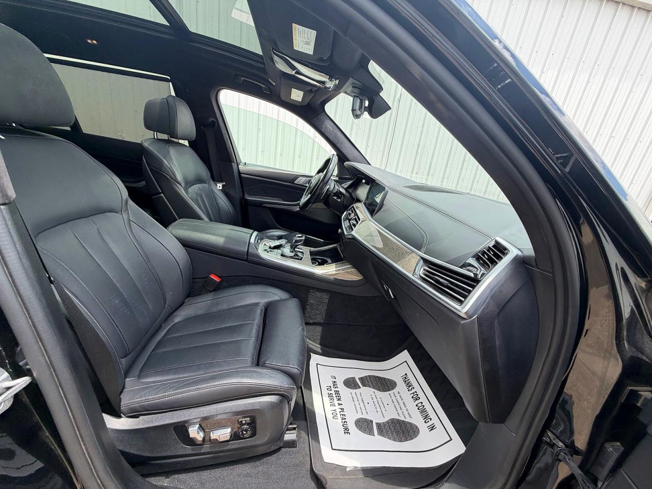 2022 BMW X7 M50i