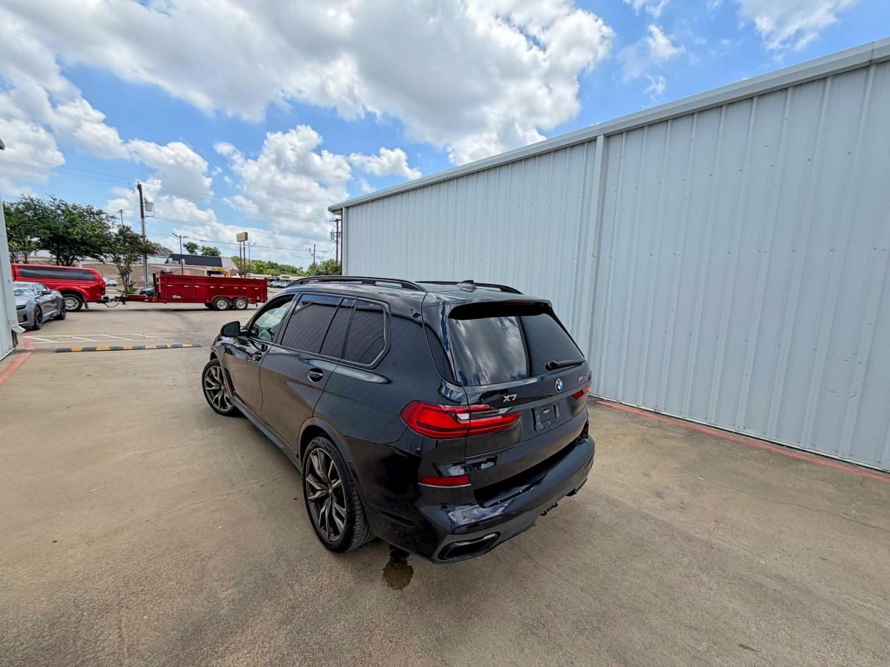 2022 BMW X7 M50i