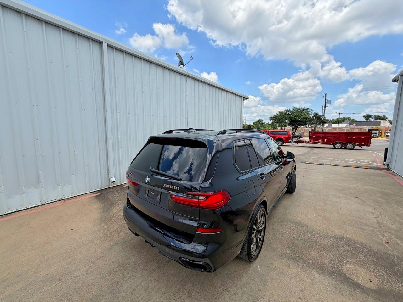 2022 BMW X7 M50i