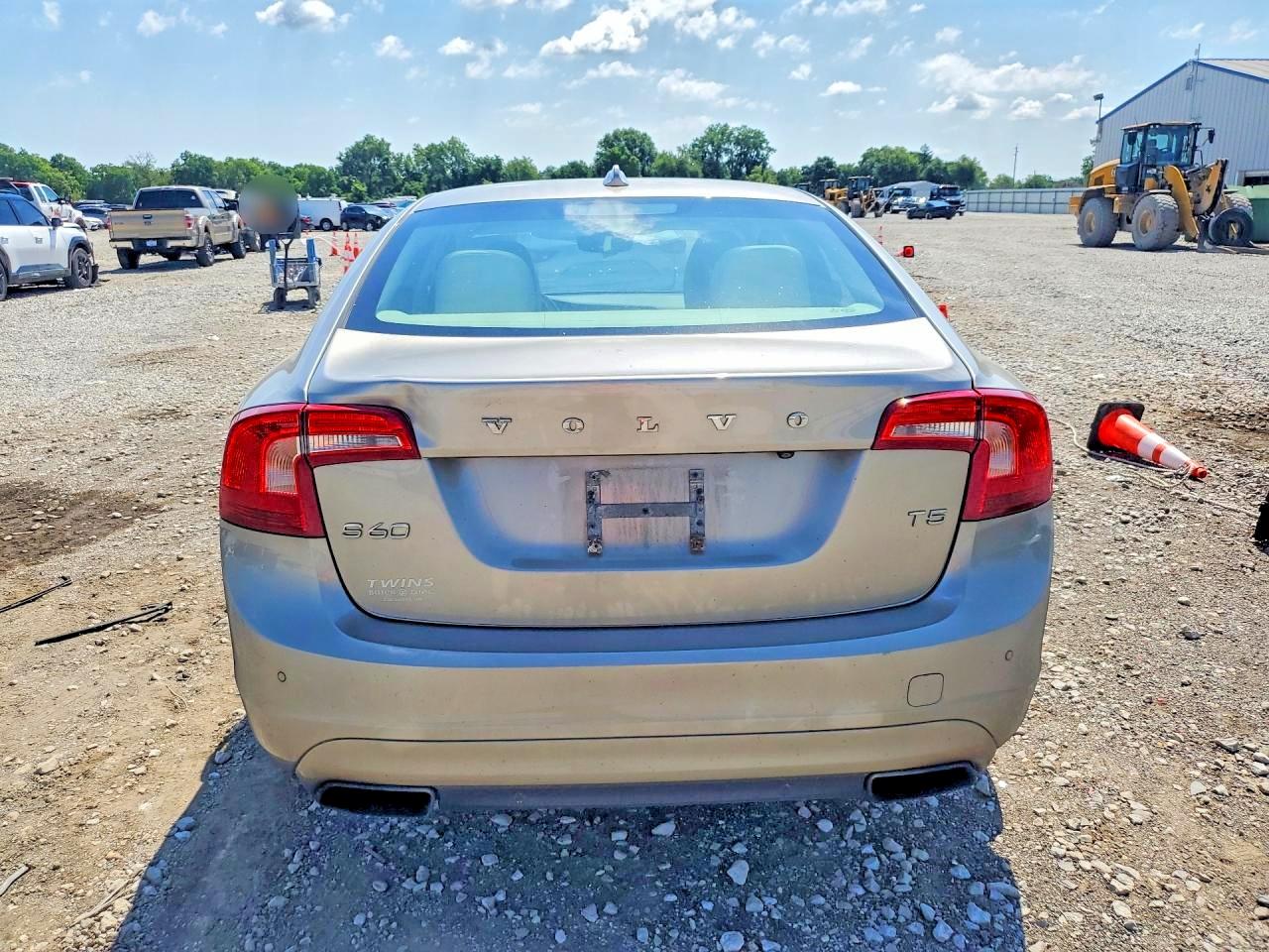 2016 VOLVO S60 SV33 Premier