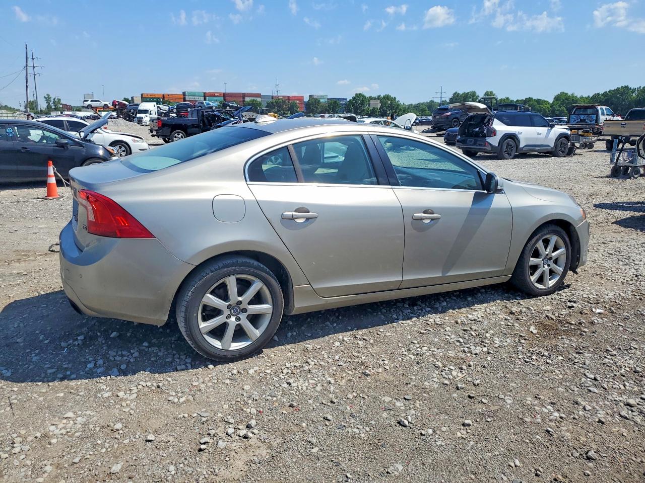 2016 VOLVO S60 SV33 Premier