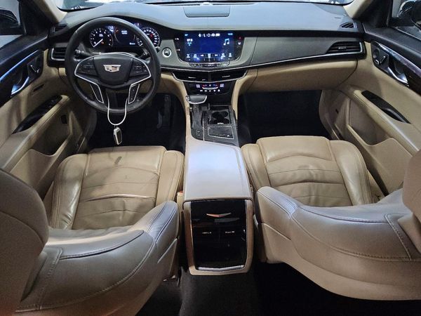 2017 CADILLAC CT6
