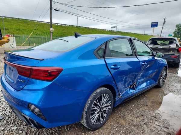 2022 KIA FORTE GT Line
