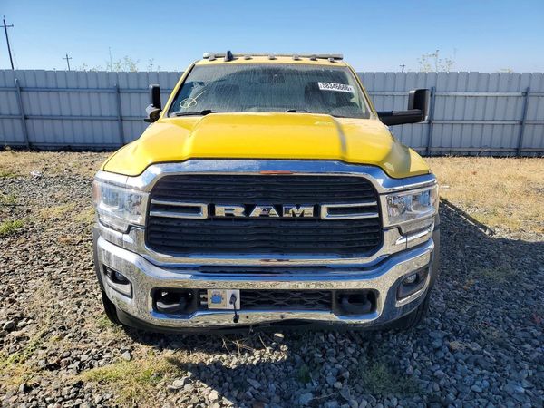 2019 RAM 5500 REG CAB CHASSIS