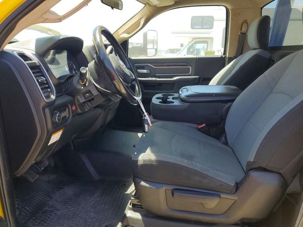 2019 RAM 5500 REG CAB CHASSIS