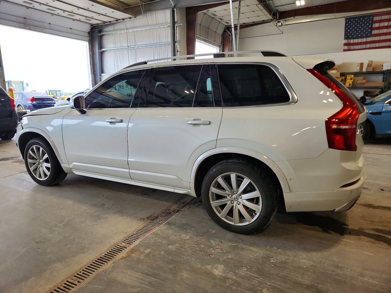 2016 VOLVO XC90 SV42 Momentum