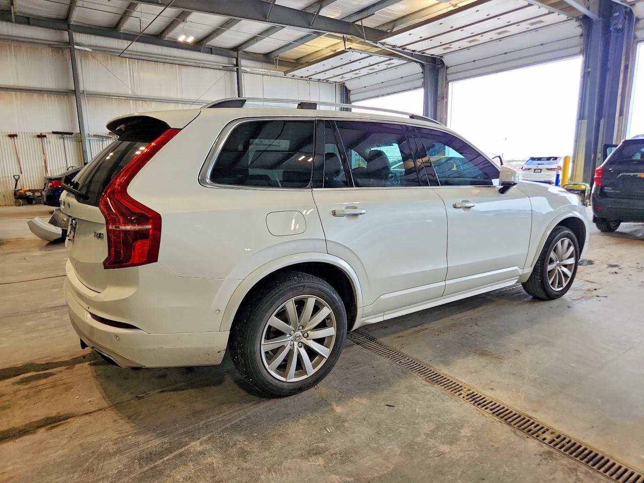 2016 VOLVO XC90 SV42 Momentum