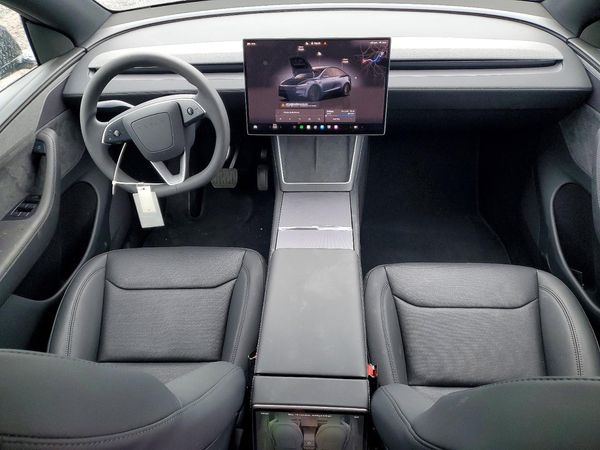 2026 TESLA MODEL Y