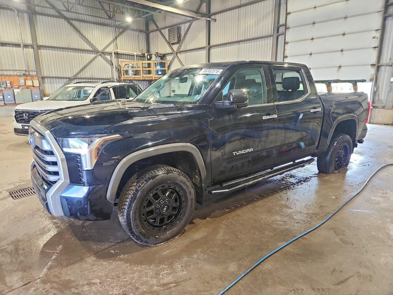 2022 TOYOTA TUNDRA Limited