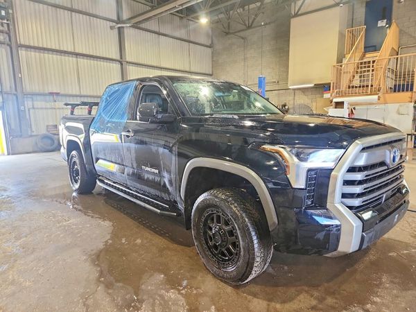 2022 TOYOTA TUNDRA Limited