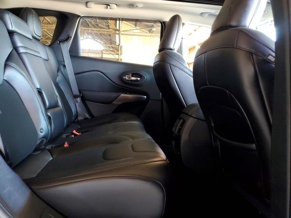 2019 JEEP CHEROKEE LATITUDE PLUS 4X4