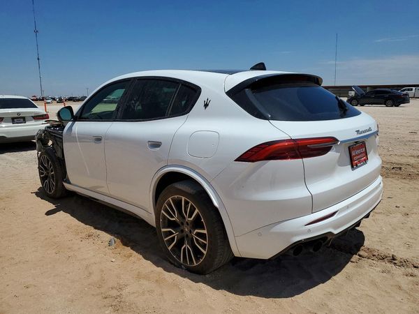 2023 MASERATI GRECALE