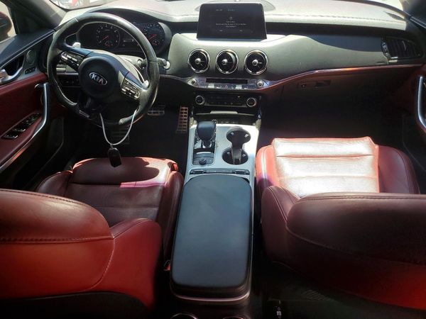 2018 KIA STINGER GT2