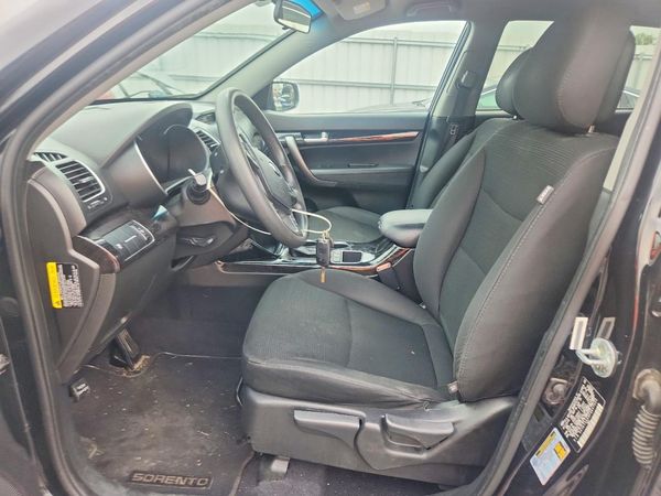 2015 KIA SORENTO GL