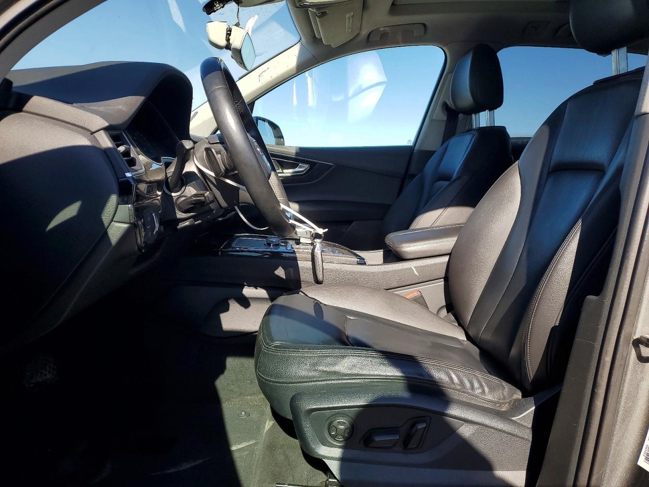 2017 AUDI Q7 quattro Premium