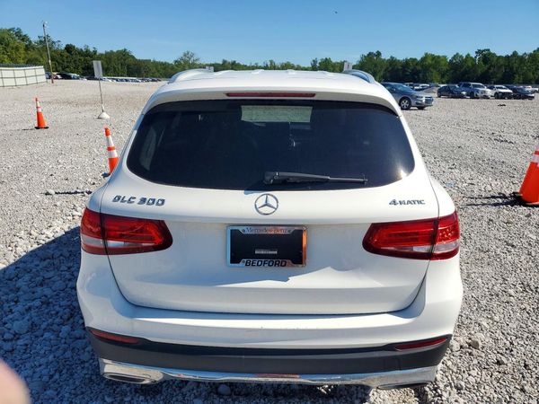 2016 MERCEDES-BENZ GLC GLC300 Base-4M