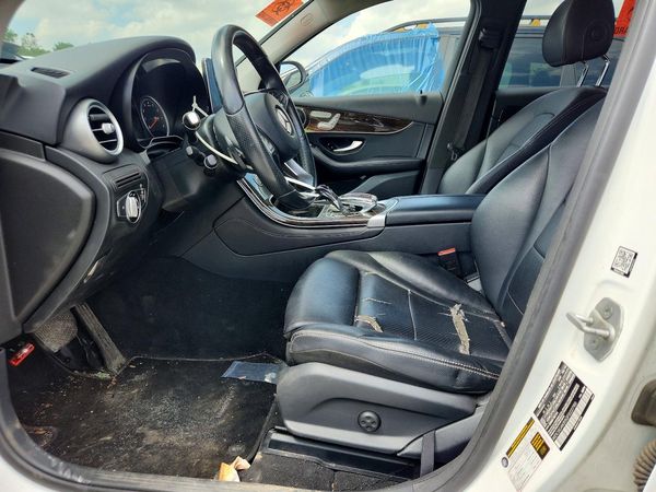 2016 MERCEDES-BENZ GLC GLC300 Base-4M