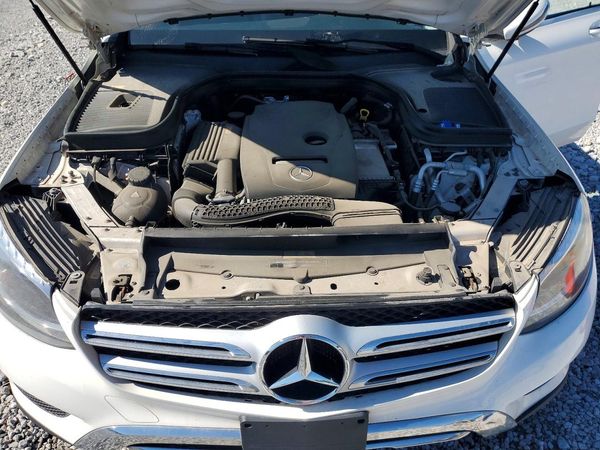 2016 MERCEDES-BENZ GLC GLC300 Base-4M
