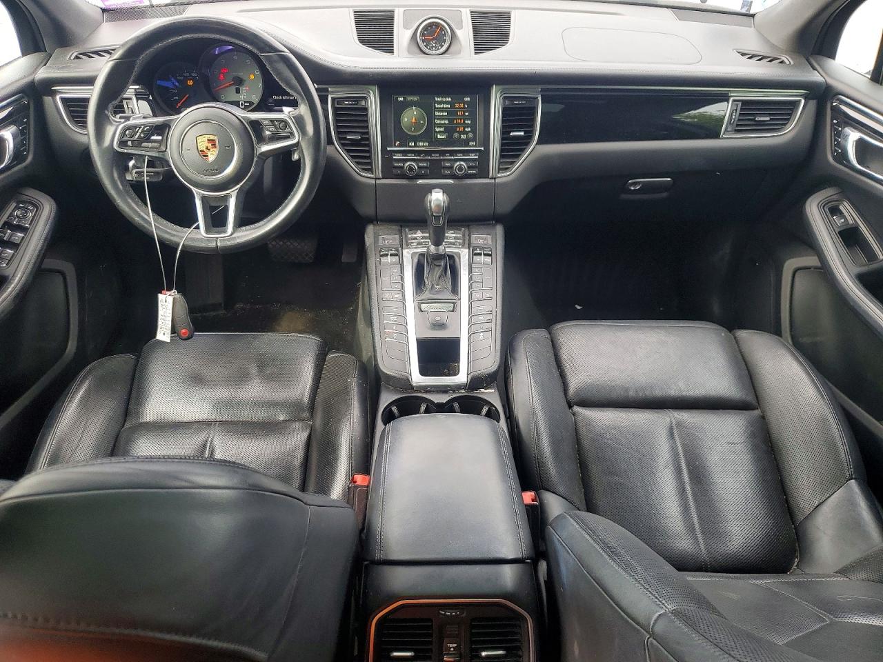 2016 PORSCHE MACAN