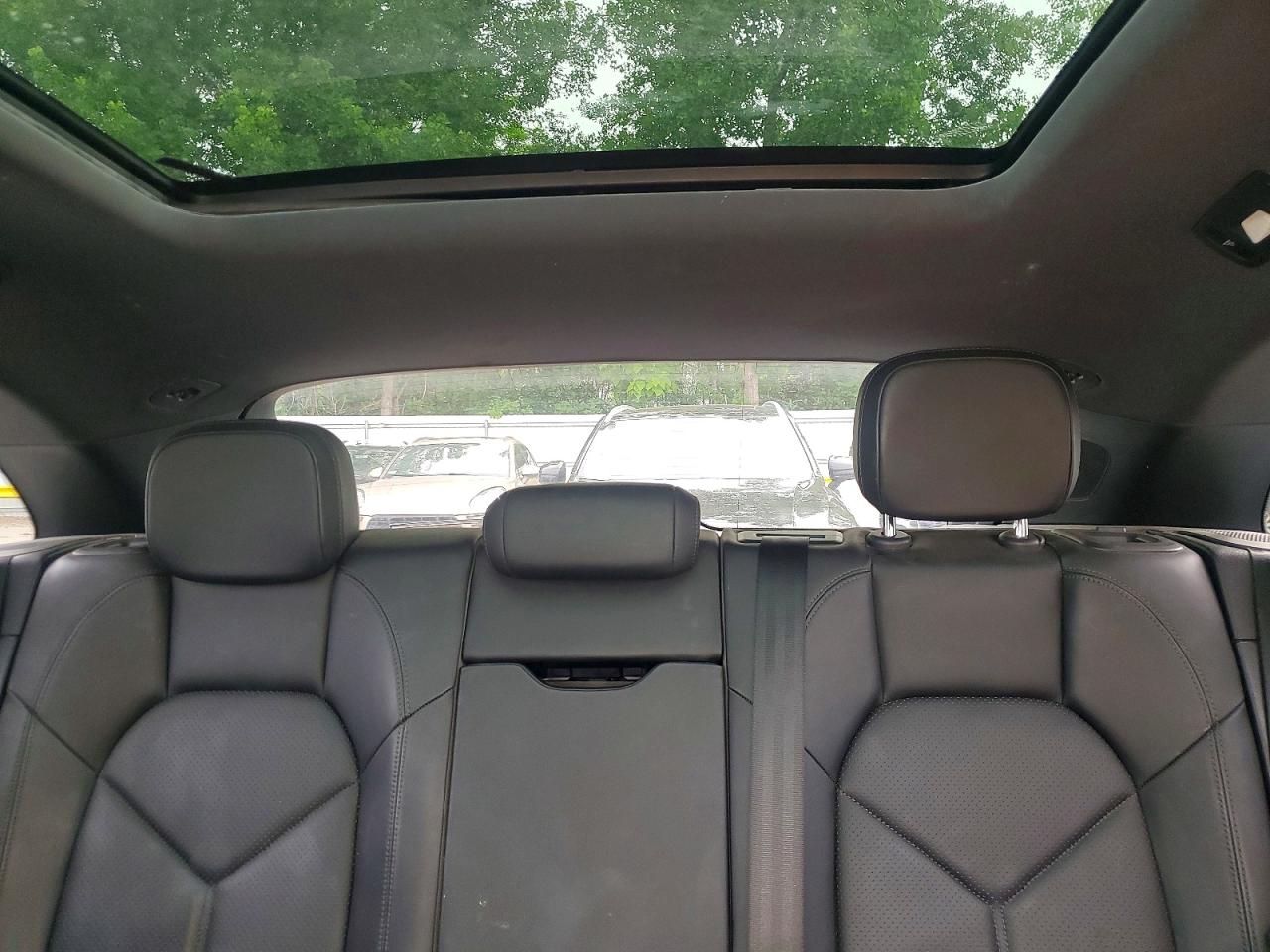 2016 PORSCHE MACAN