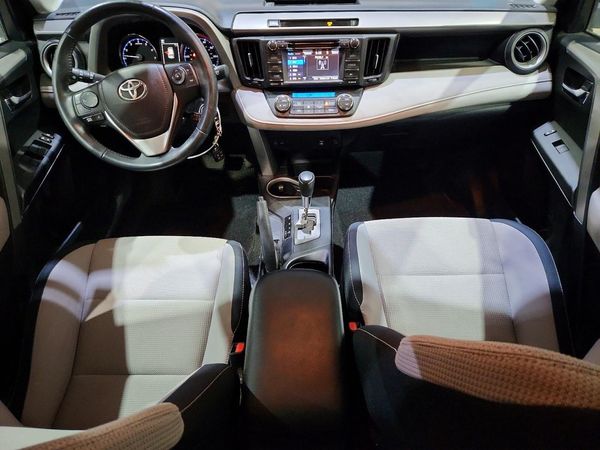 2016 TOYOTA RAV4 XLE (M Grade)