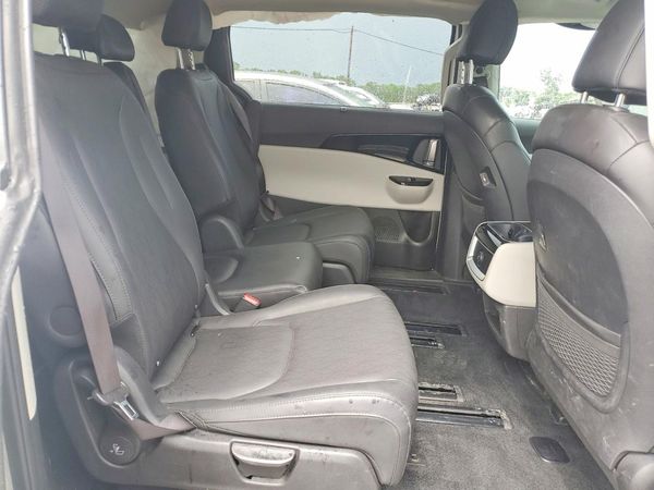 2024 KIA CARNIVAL EX