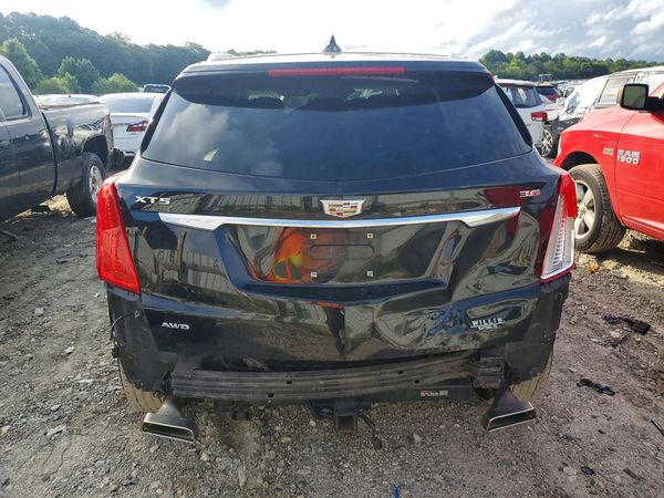 2017 CADILLAC XT5 Luxury