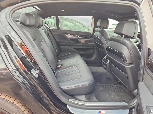 2018 BMW 750 xDrive