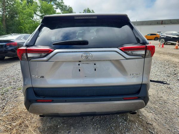 2020 TOYOTA RAV4 Limited