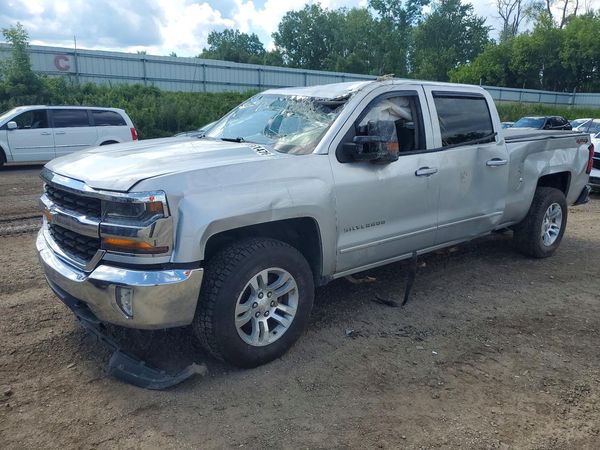 2018 CHEVROLET SILVERADO LT — Front 3/4