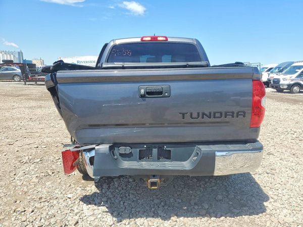 2018 TOYOTA TUNDRA