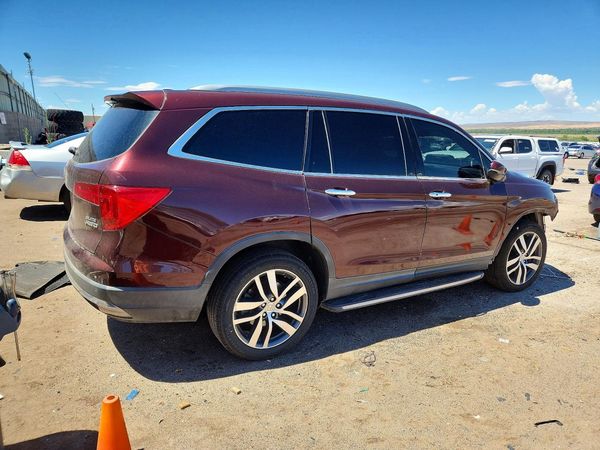 2017 HONDA PILOT Elite