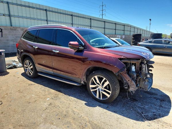 2017 HONDA PILOT Elite