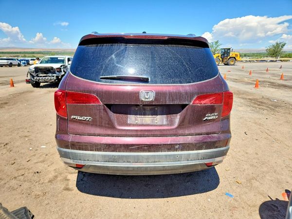 2017 HONDA PILOT Elite