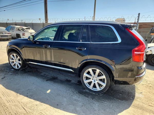 2018 VOLVO XC90