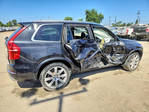 2018 VOLVO XC90
