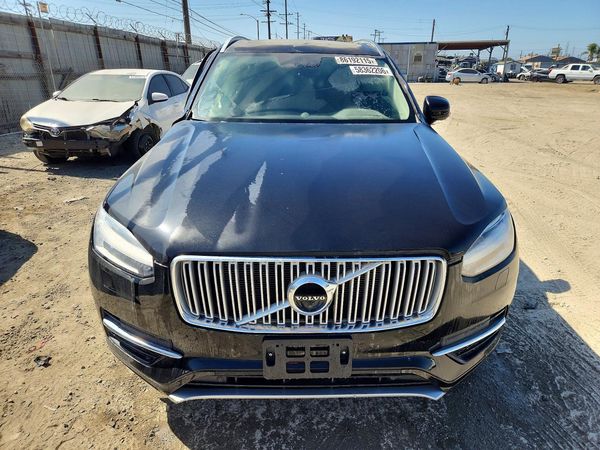 2018 VOLVO XC90