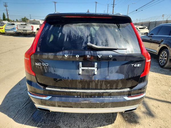 2018 VOLVO XC90