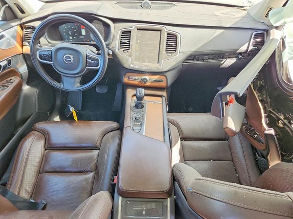 2018 VOLVO XC90