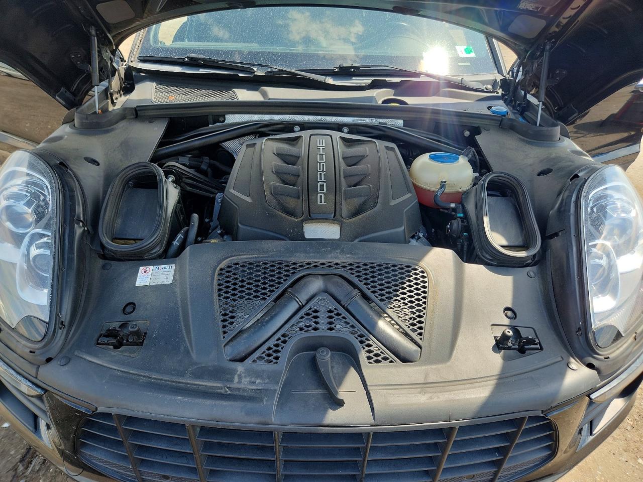 2017 PORSCHE MACAN