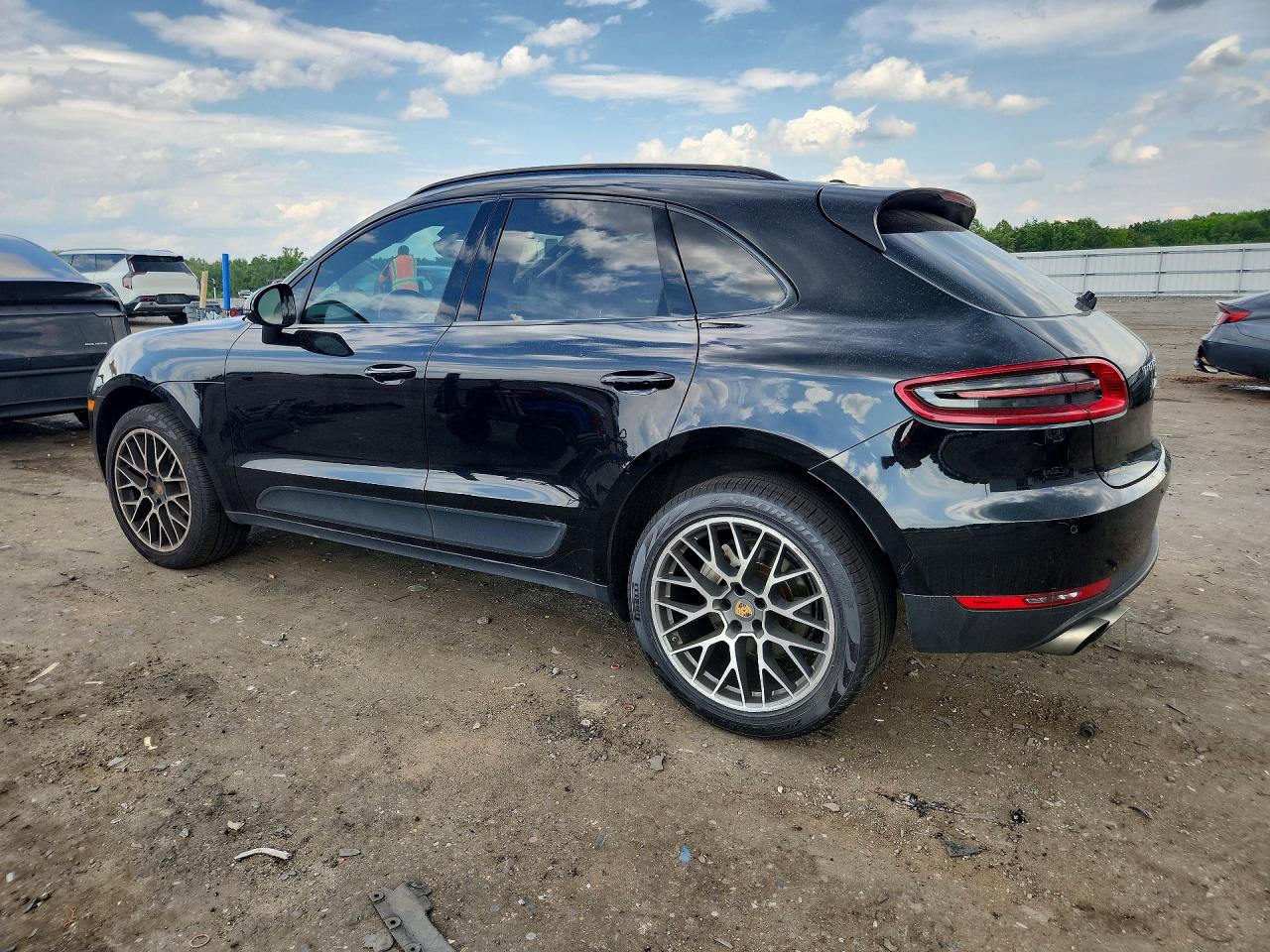 2017 PORSCHE MACAN