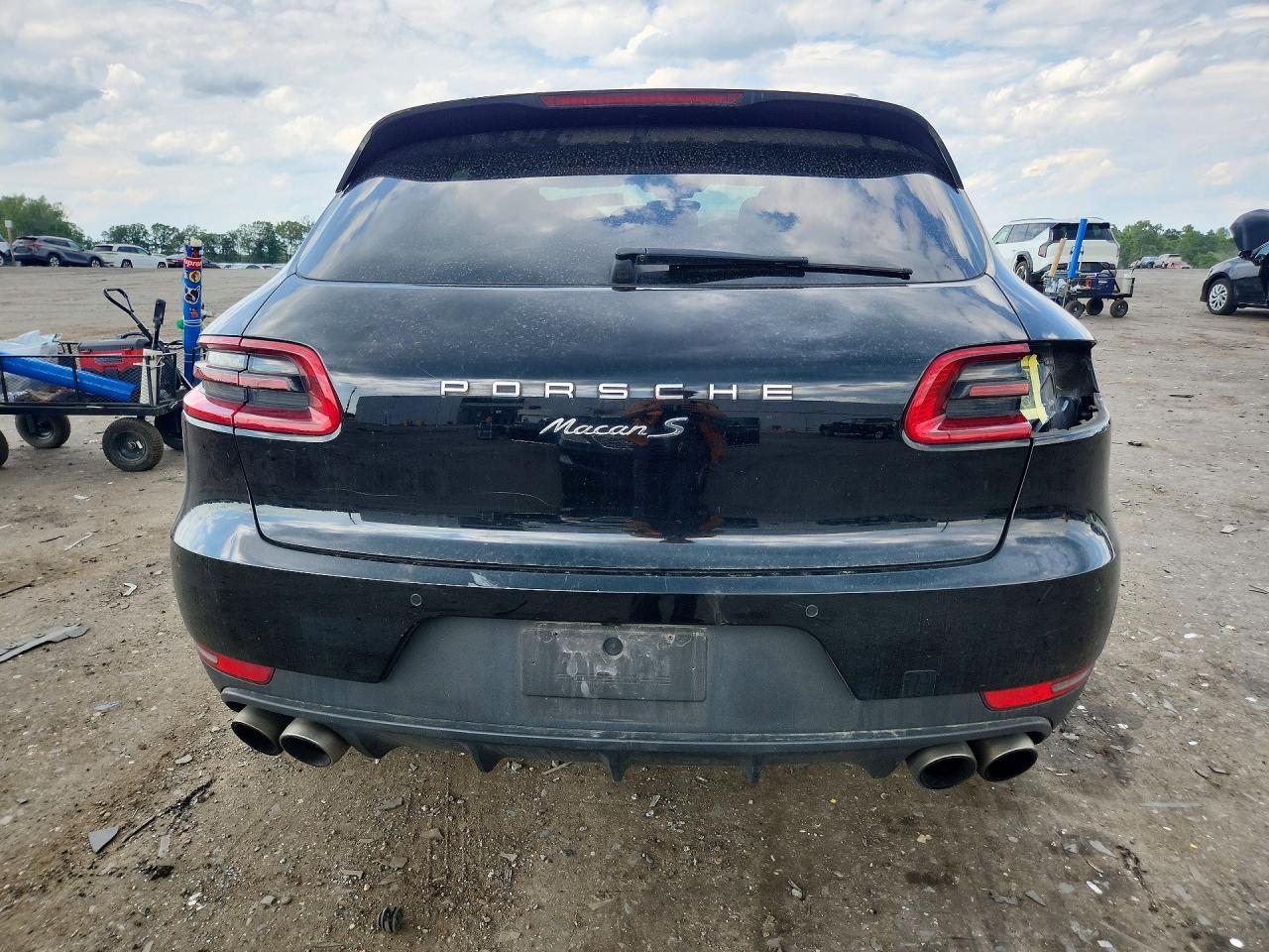 2017 PORSCHE MACAN