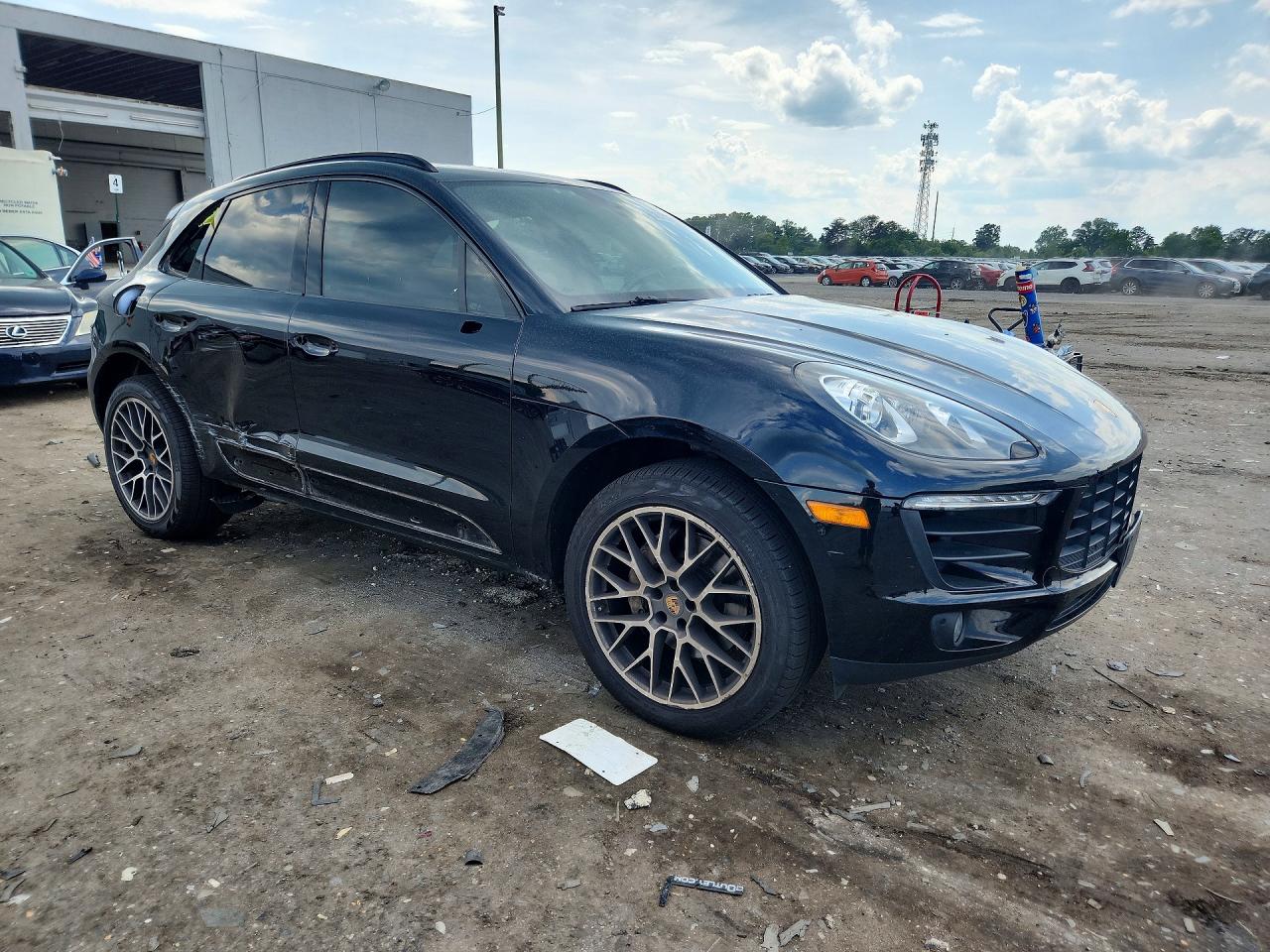 2017 PORSCHE MACAN