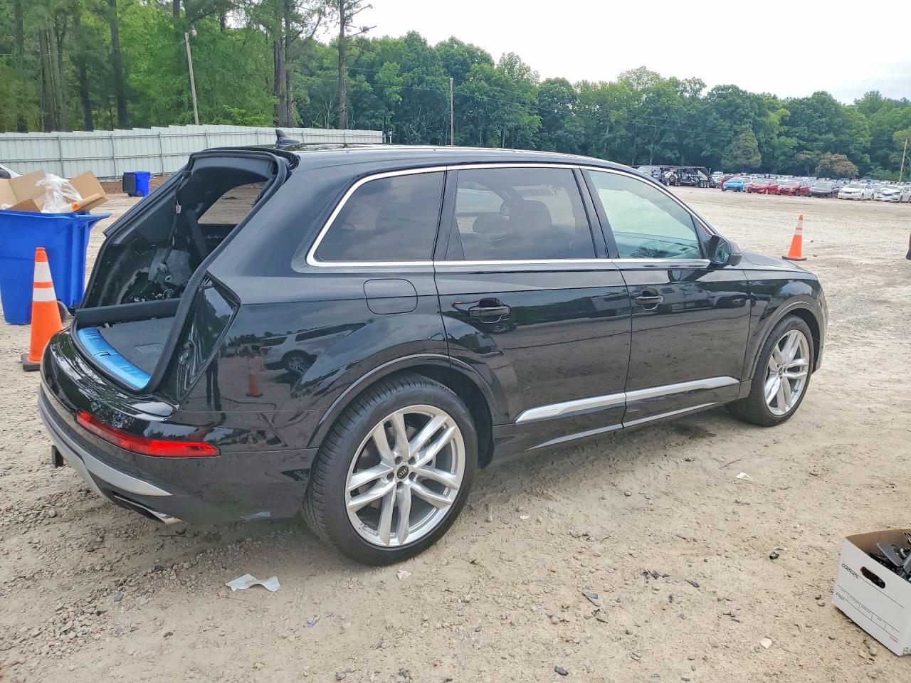 2025 AUDI Q7 quattro Premium Plus