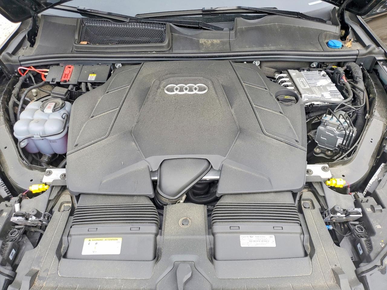 2025 AUDI Q7 quattro Premium Plus