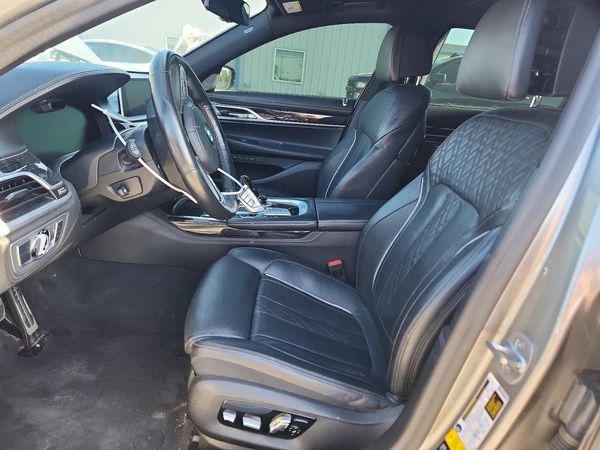 2020 BMW 750 xDrive